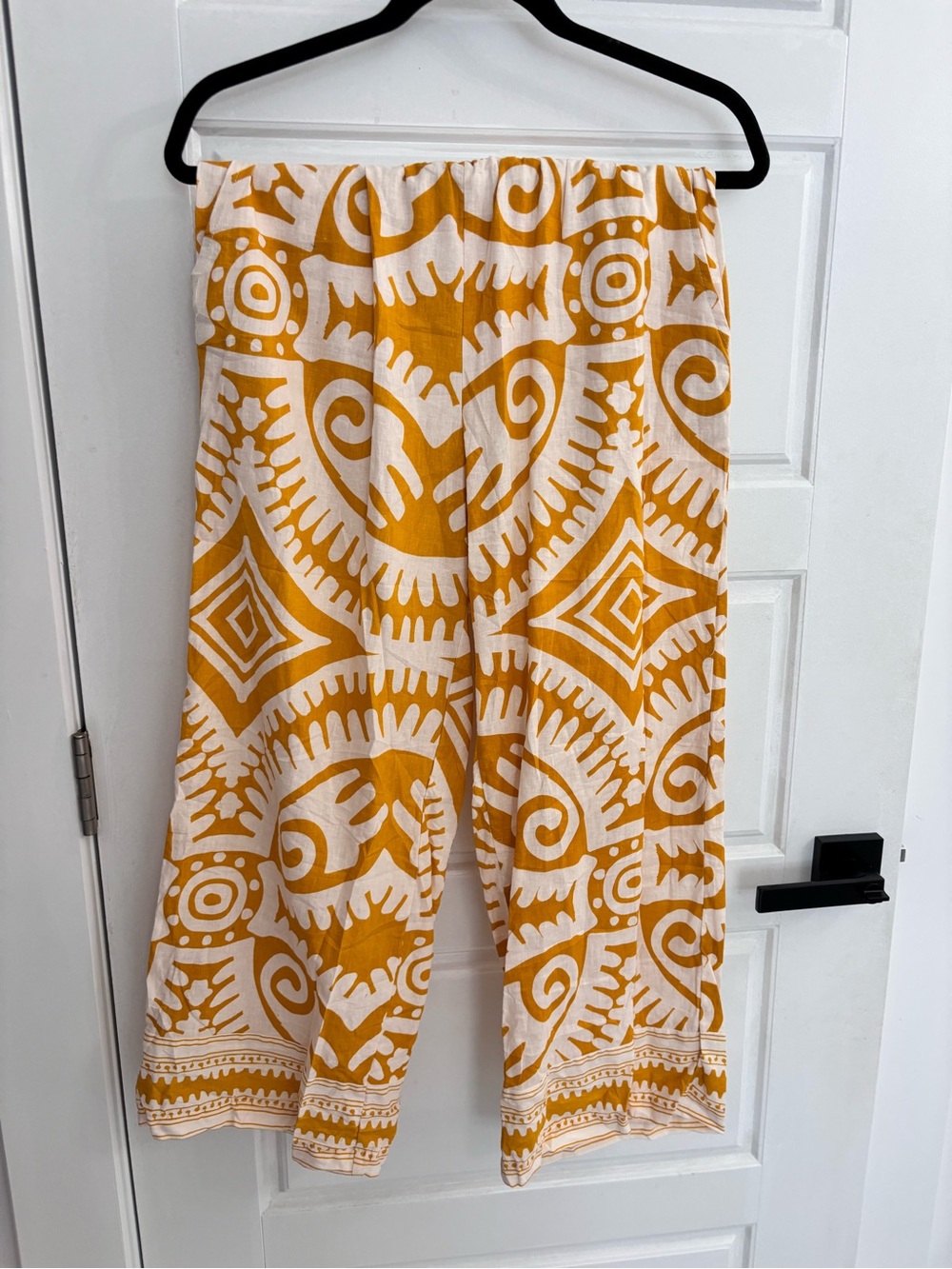Haute Hippie Women’s Mustard and White Graphic Elastic-Waist Pants - Picture 4 of 8
